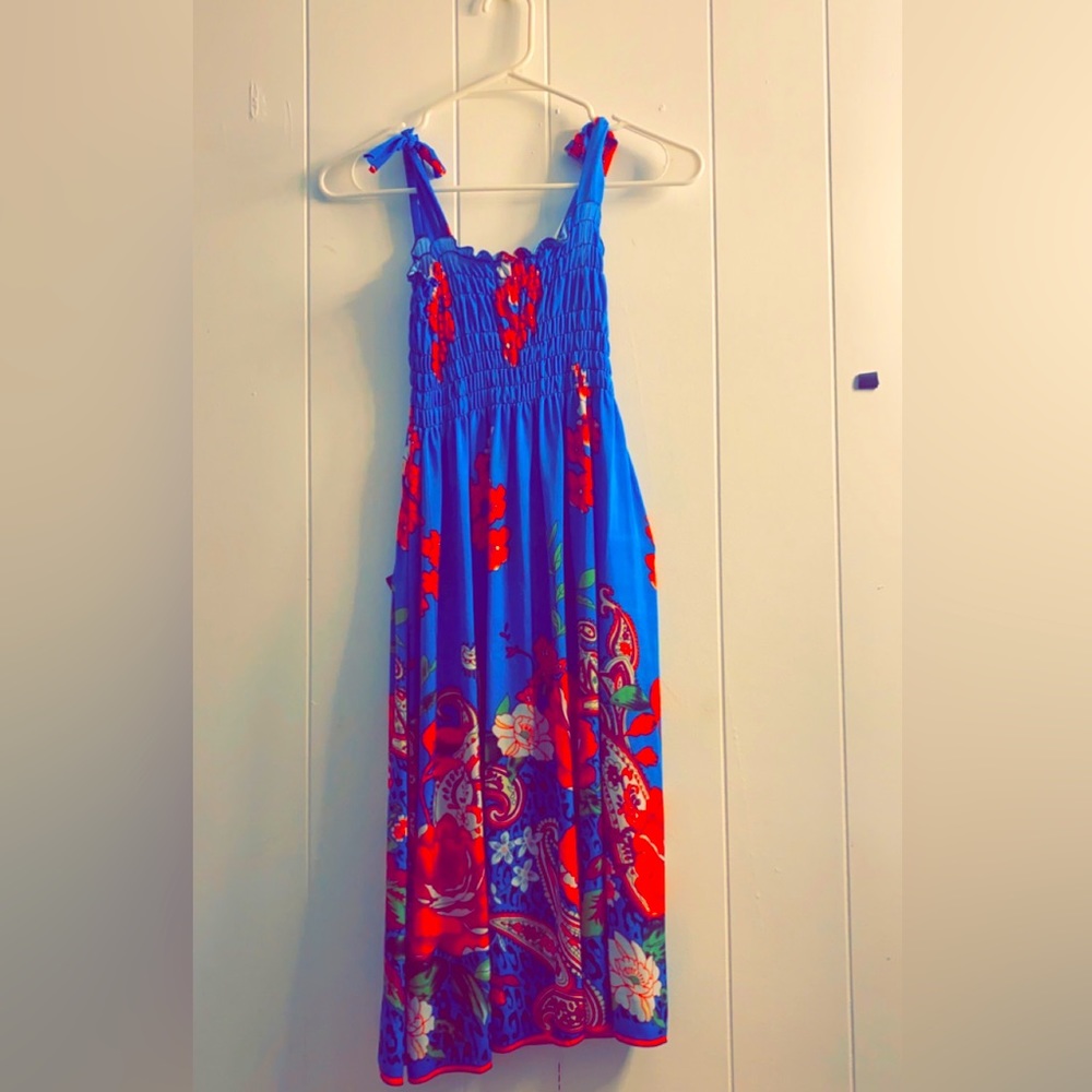 Wavy floral summer dress